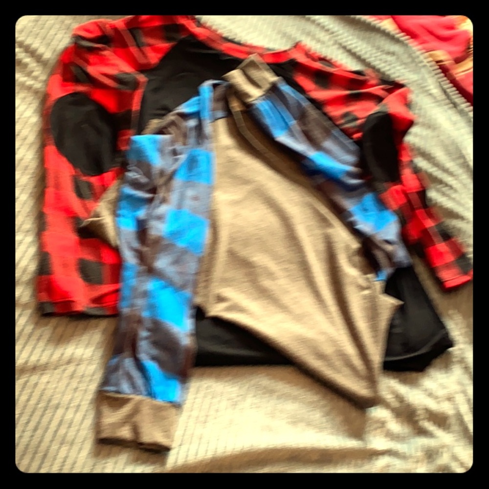 Tops-Lounge, PJ, or casual shirts pair
